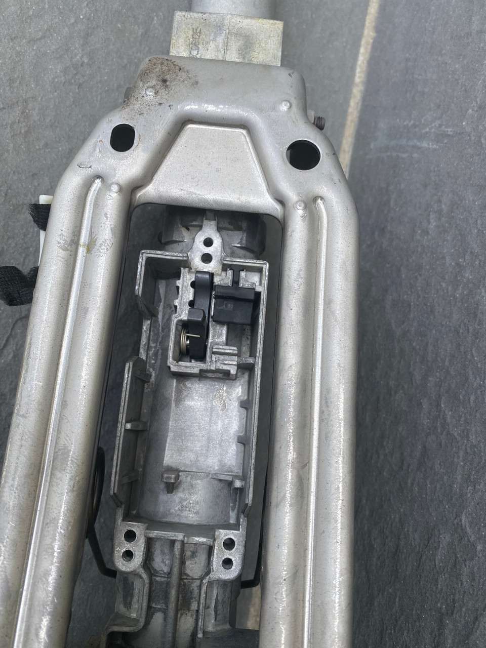 BMW E90 USED STEERING COLUMN 3230 6786891A101 Parts 4 European Cars