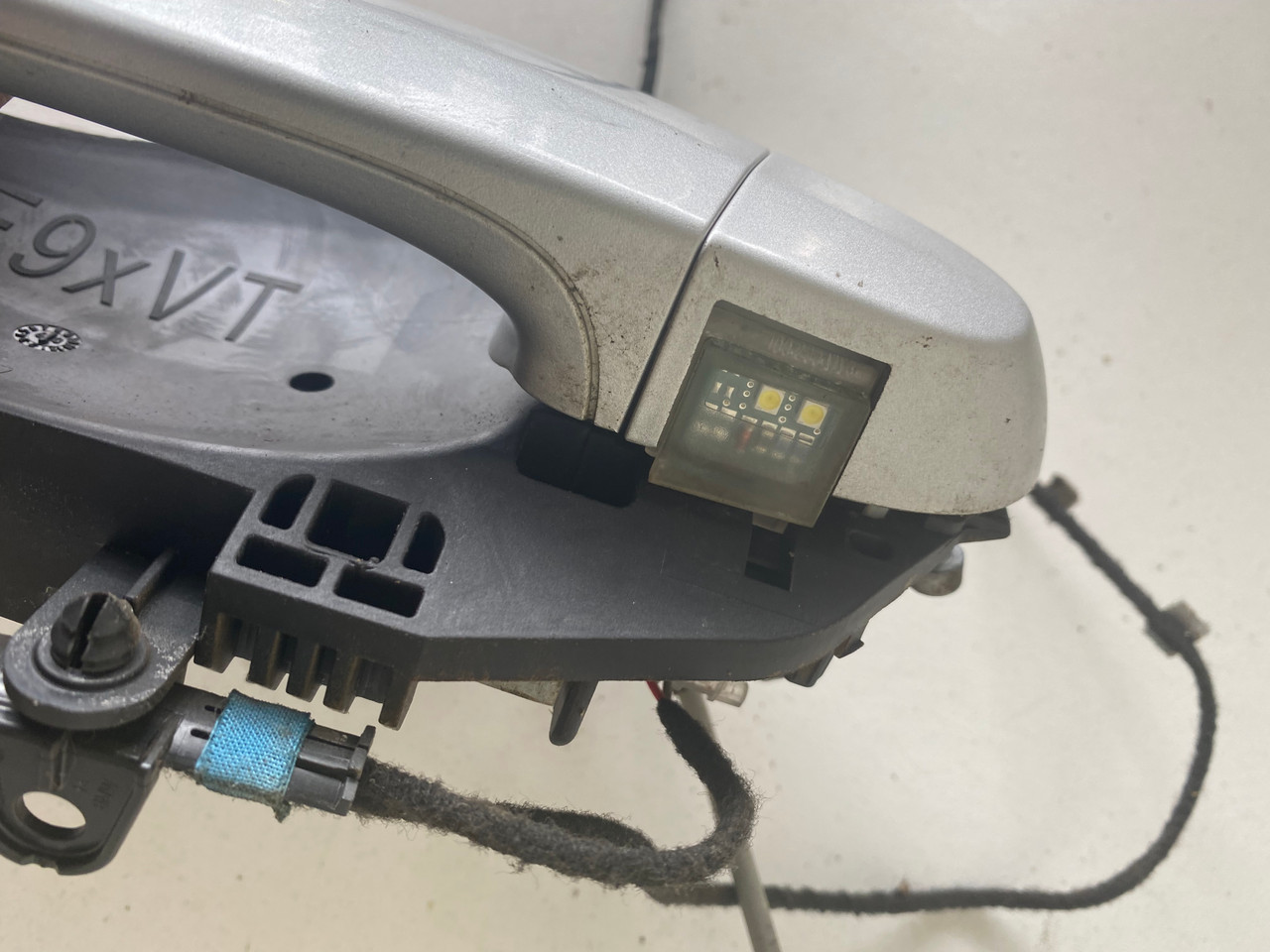 BMW E90 LATE USED LHF OUTER DOOR WITH CARRIER IN SILVER - Parts 4 ...