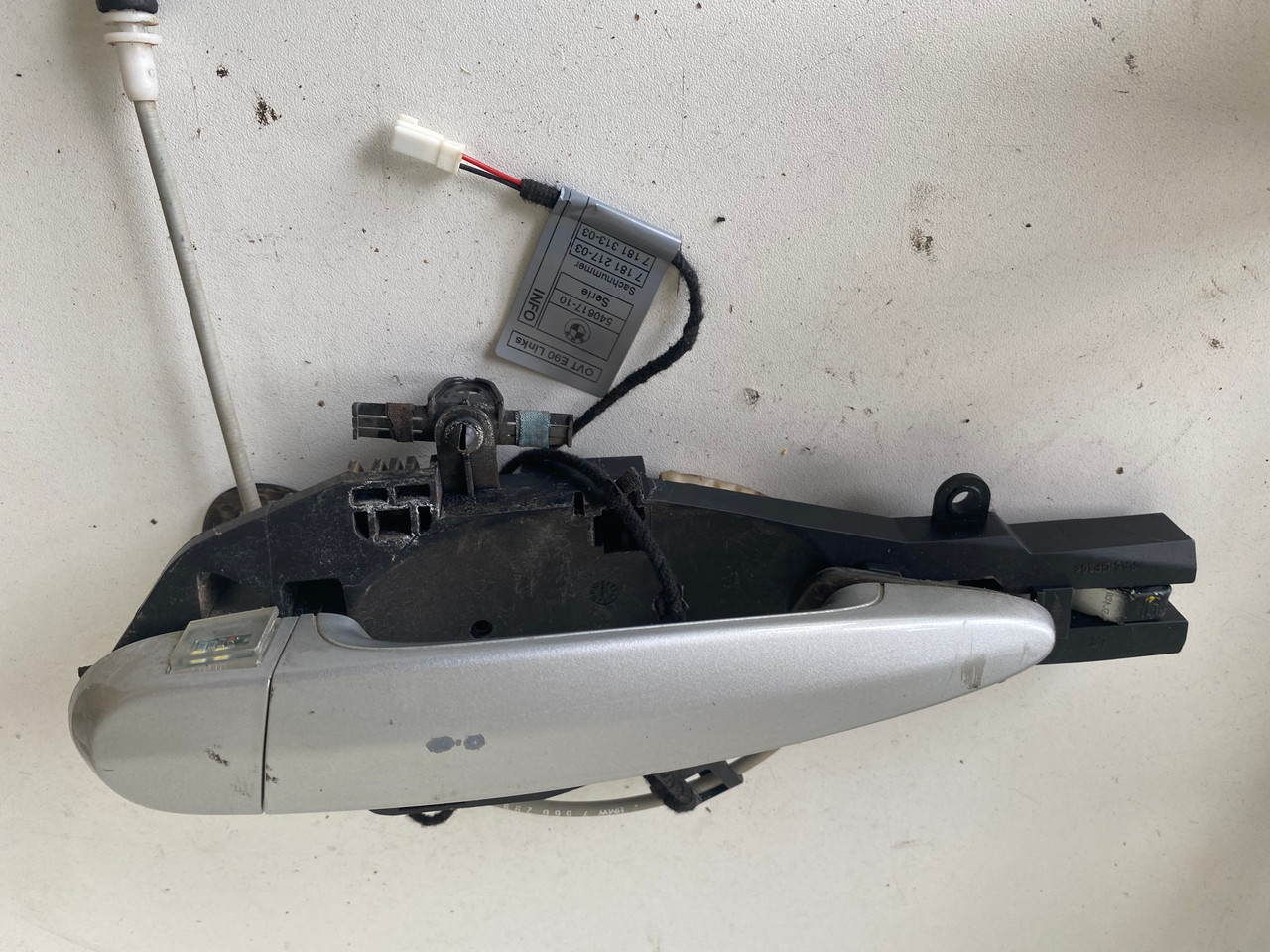 BMW E90 LATE USED LHR OUTER DOOR WITH CARRIER IN SILVER - Parts 4 ...