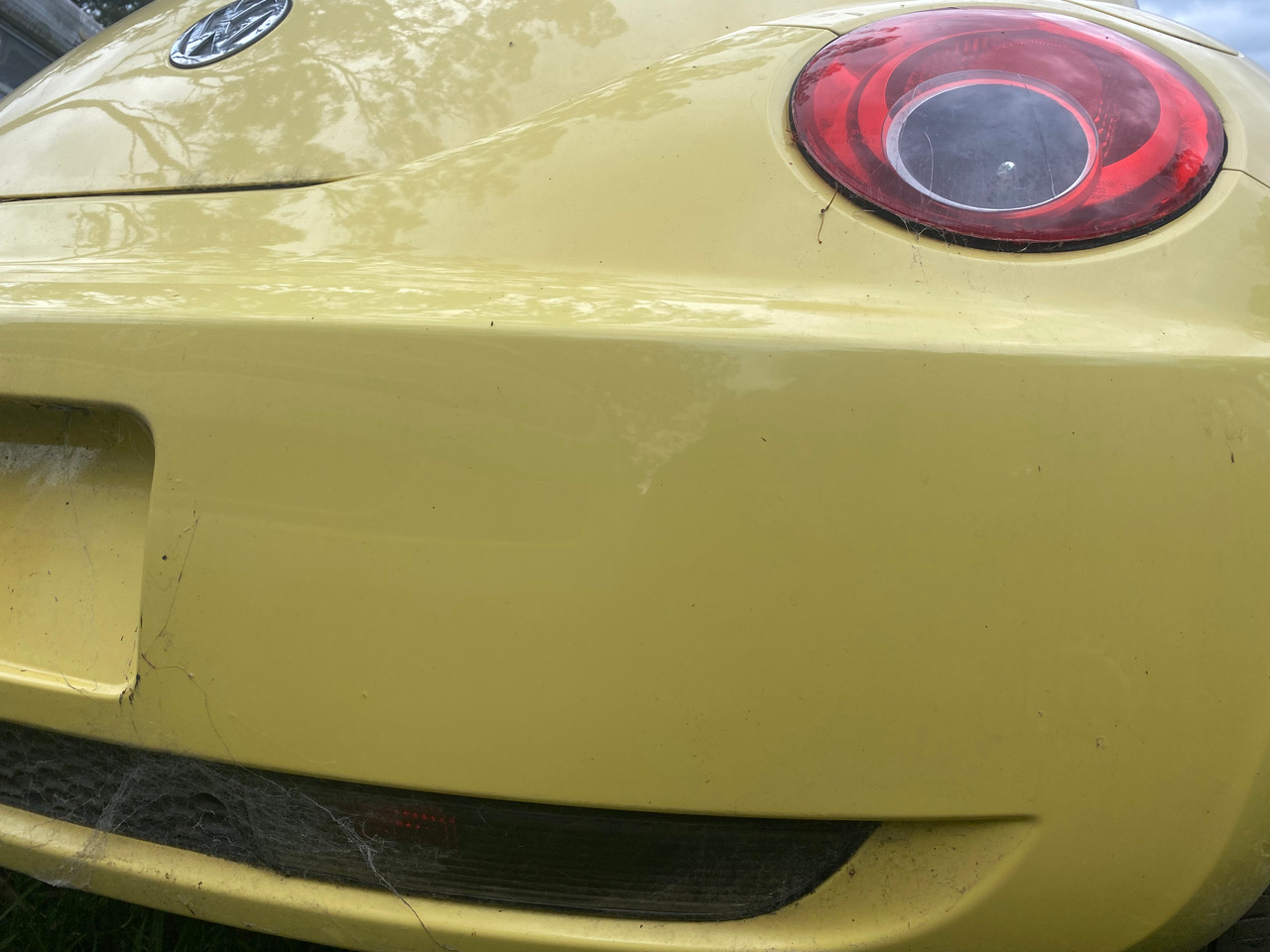 VW BEETLE 20052010 USED REAR BUMPER COVER IN YELLOW PAINT CODE B1B Parts 4 European Cars