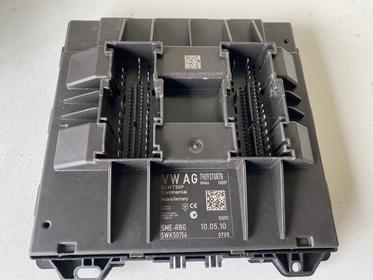 VW MULTIVAN T5 USED BODY CONTROL MODULE 7H0 937 087 B - Parts 4 ...