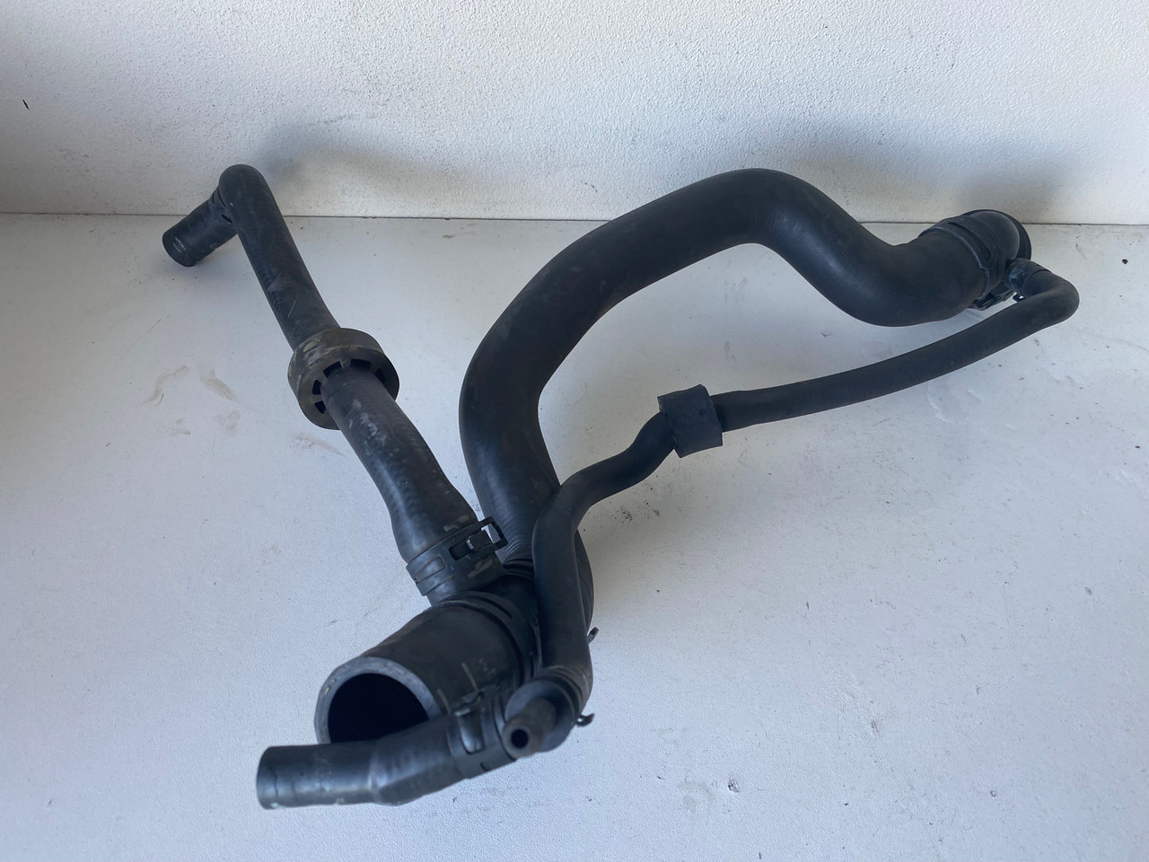 VW GOLF MK5 1.9 TDI USED TOP RADIATOR HOSES AND FITINGS 1K0 122 101 EM ...