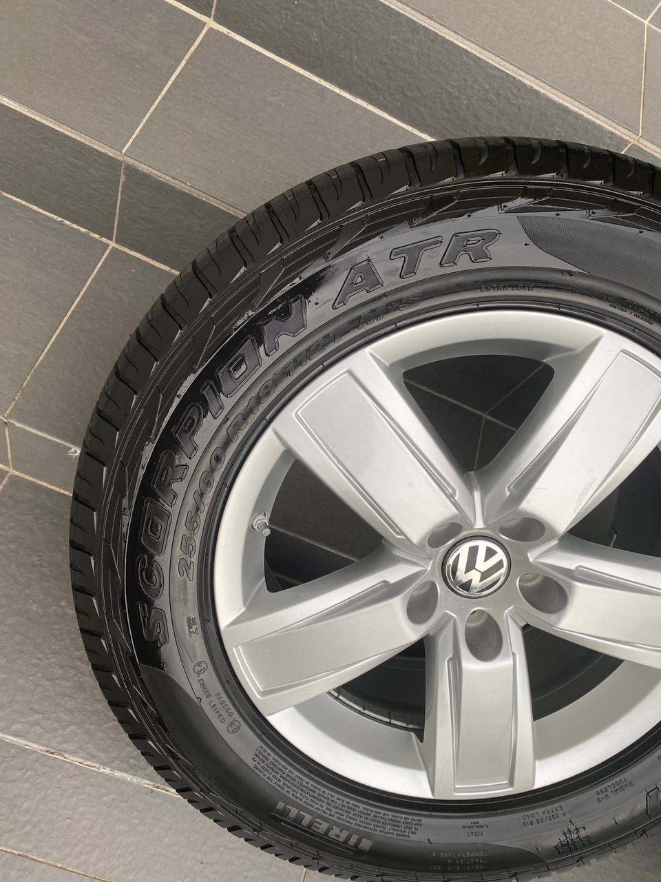 VW AMAROK USED 18 INCH WHEELS WITH GOOD PIRELLI SCORPION ATR TYRES ...