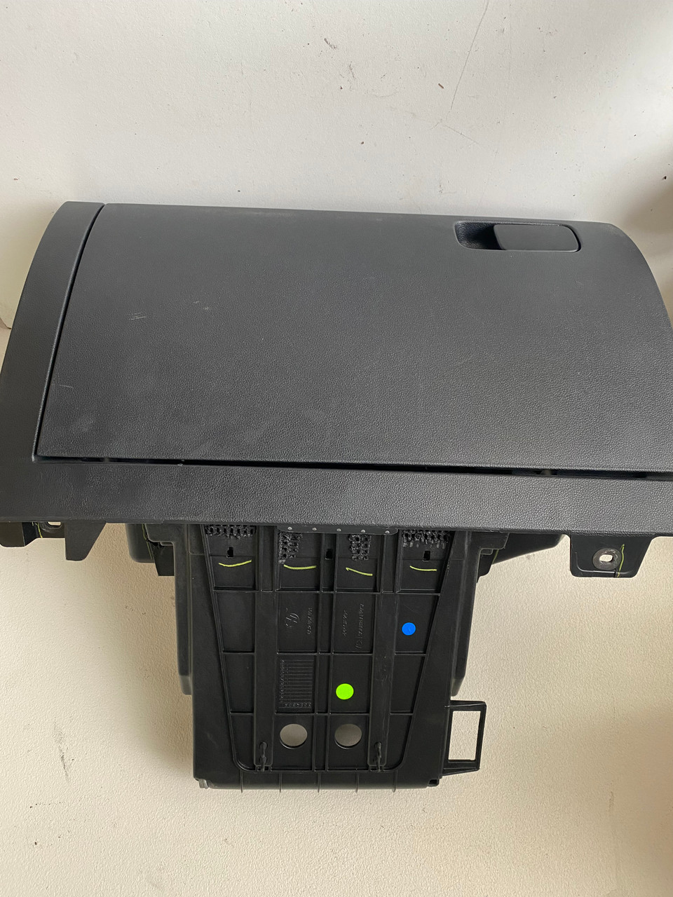 VW POLO 6R LATE USED GLOVE BOX Parts 4 European Cars