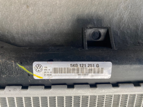 VW BEETLE 2012-2016 CTHD USED RADIATOR 5K0 121 251 G
