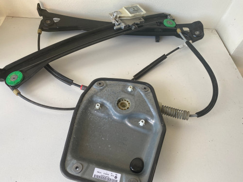 VW EOS  USED RHF WINDOW REGULATOR 1Q0 837 462 G