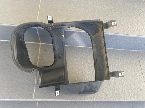 BMW E70 USED SMALL RADIATOR SHROUD LOCATED ON RH SIDE 51.71 7 169 416