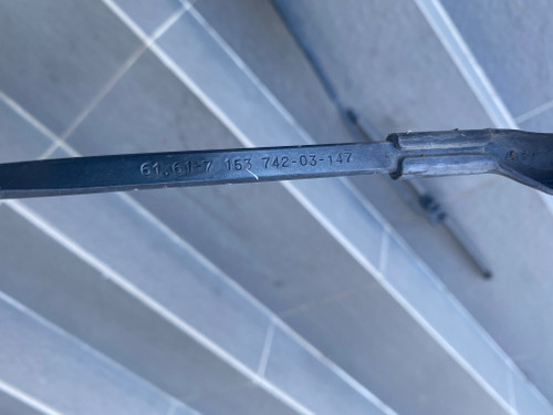 BMW X5 E70 USED WINDSCREEN WIPER ARMS 61.61 7 153 742 -03-147  61.61 7 153 745 -03-147