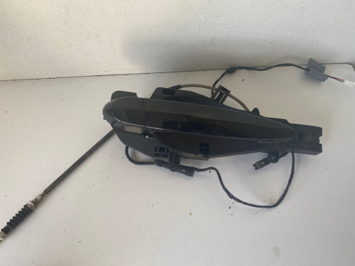 BMW X5 E70 USED RHR OUTER DOOR HANDLE WITH CARRIER IN BLACK