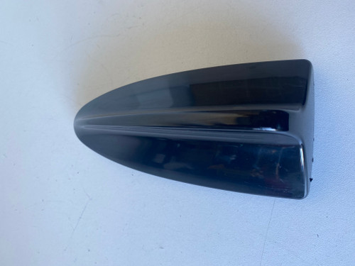 BMW E70 USED BLACK ROOF ANTENNA COVER 6972574-01