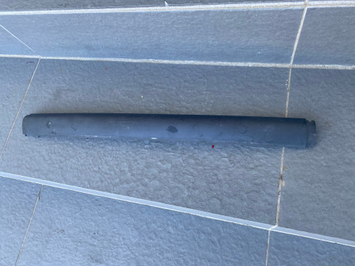 BMW E46 SEDAN SERIES 2 USED FRONT BAR CENTRE MOULD  51.11 - 7 030 611