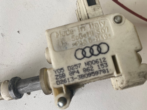 AUDI A3 8P USED FUEL FLAP SOLENOID 8P4 862 153