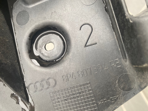 AUDI A3 8P USED RHR BAR CENTRE SUPPORT 8P4 807 394