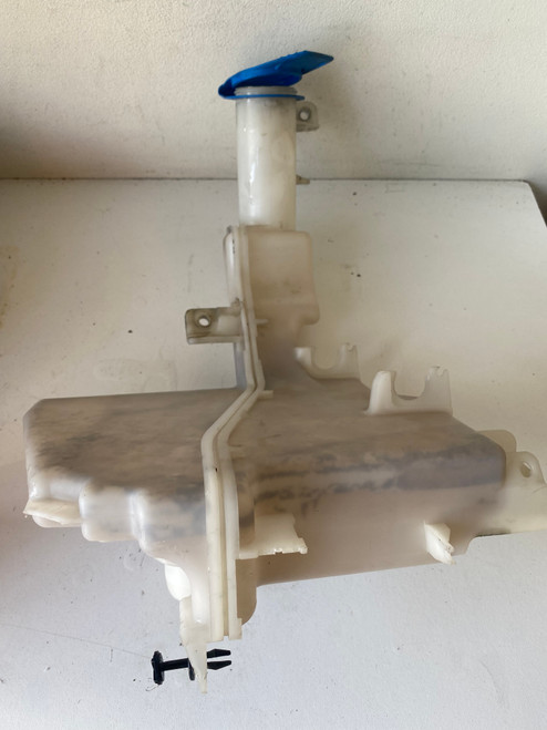 VW PASSAT CC 2010 USED UPPER WASHER BOTTLE 3C8 955 453 C