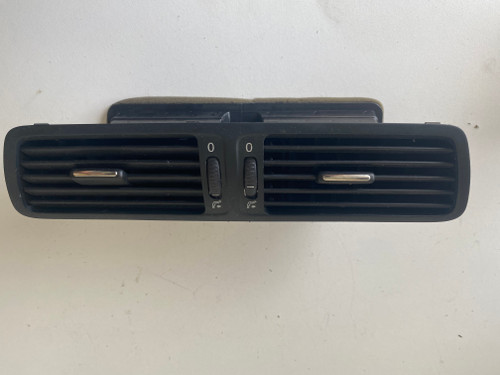VW PASSAT CC 3C USED CENTER AIR VENT 3C1 819 728 F