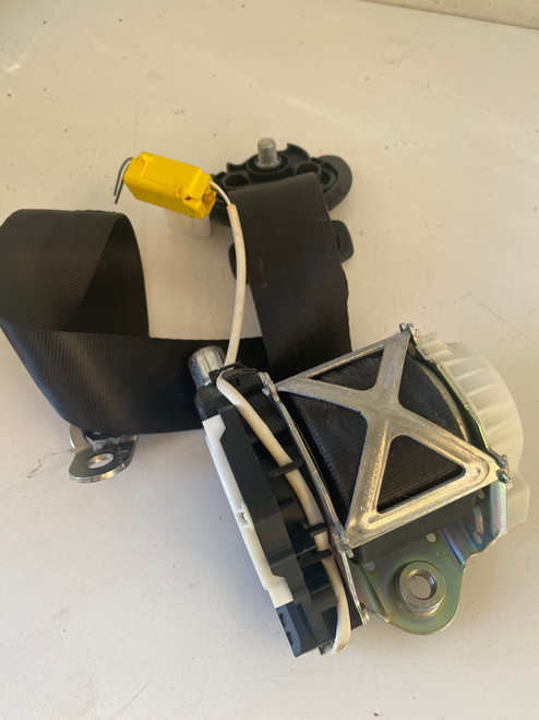 VW PASSAT CC 3C USED LHF SEAT BELT 3C1 857 705 P RAA