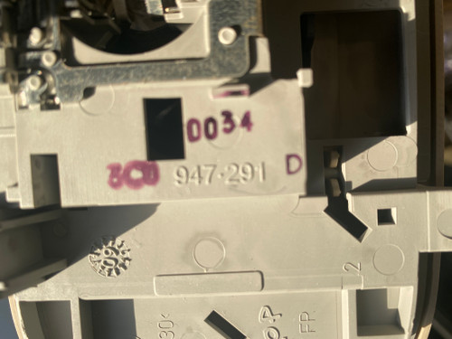 VW PASSAT GOLF USED REAR CREAM INTERIOR LIGHT 1C0 947 291 D