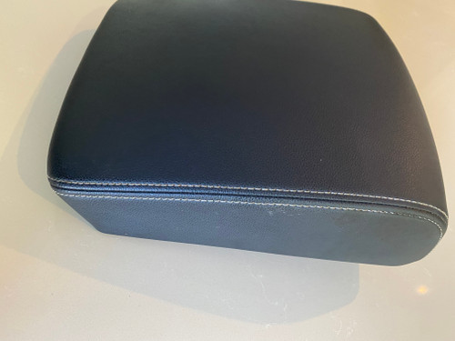VW AMAROK 2011-2022 USED BLACK CENTRE CONSOLE ARM REST 