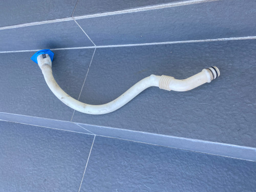 VW TRANSPORTER T5 EARLY USED WINDSCREEN WASHER BOTTLE FILLER NECK