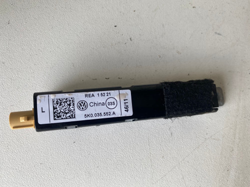 VW GOLF MK6 USED ANTENNA AMLIFIER 5K0 035 552 A