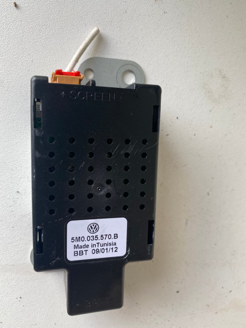 VW GOLF MK6 USED ANTENNA AMLIFIER SUPPRESSOR 5M0 035 570 B
