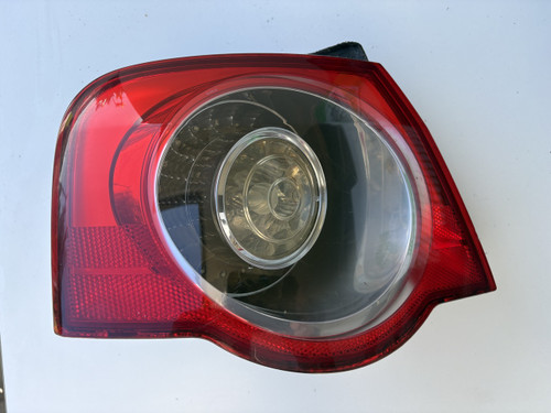 VW PASSAT 3C SEDAN USED LH OUTER TAILLIGHT 3C5 945 095 H