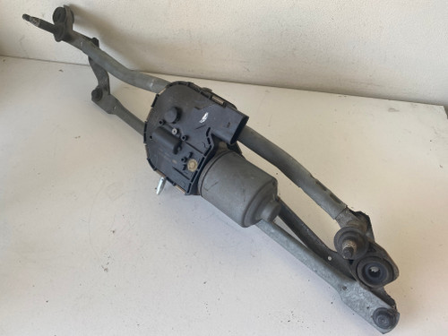 AUDI A3 8P USED WINDSCREEN WIPER MOTOR AND LINKAGES 8P2 955 199 8P2 955 023 L    