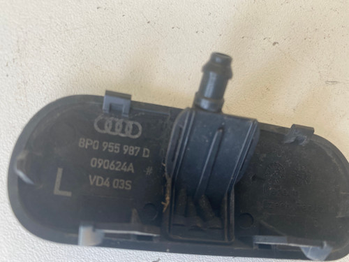AUDI A3 8P USED LH WINDSCEEN WASHER JET 8P0 955 987 D