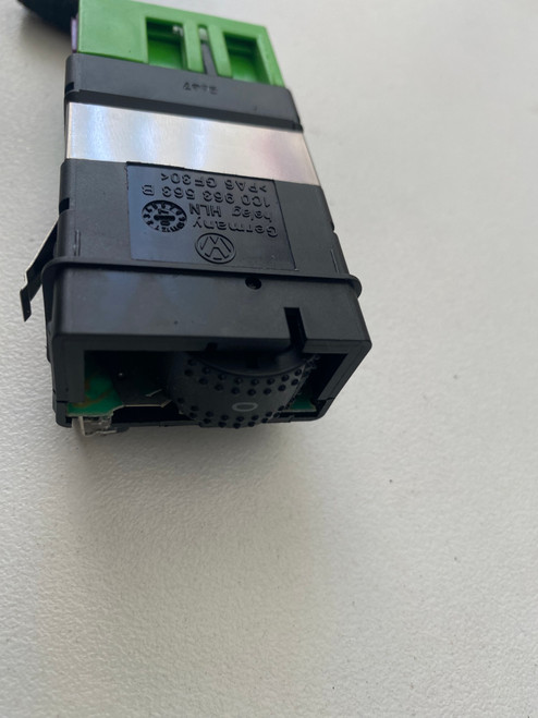 VW BEETLE USED LH SEAT HEATER SWITCH 1C0 963 563 B