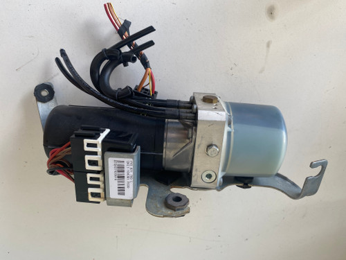 VW BEETLE CONVERTIBLE USED HYDRAULIC ROOF PUMP 1Y0 871 789 C