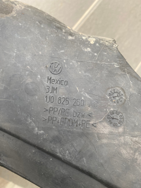 VW BEETLE USED RH LOWER ENGINE SHIELD 1J0 825 250 AC