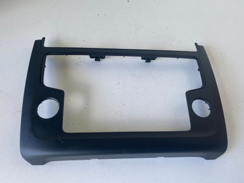 VW POLO 6R LATE USED RADIO SURROUND 6C0 858 071