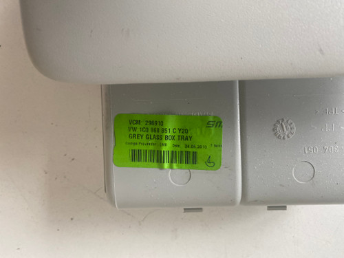 VW BEETLE USED TOP SUNGLASSES POCKET 1C0 868 851 C Y20