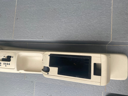 VW BEETLE USED CENTRE CONSOLE IN CREAM COLOUR 