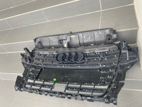 AUDI A3 8V S3 USED GENUINE GRILLE 8V3 853 651 D/E