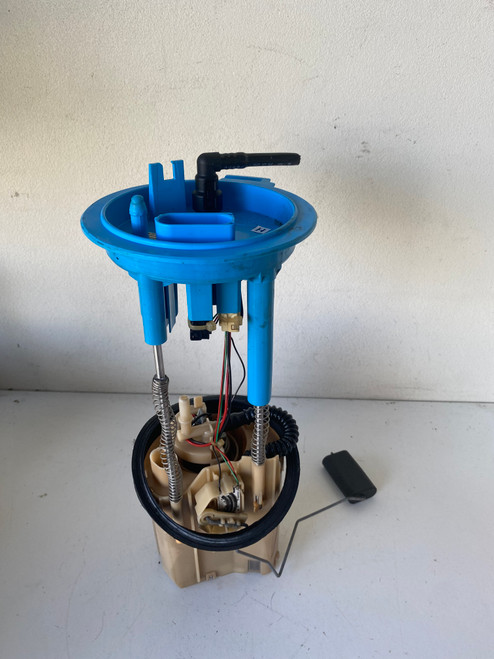 VW TIGUAN 2L TURBO USED FUEL PUMP 5N0 919 087 F