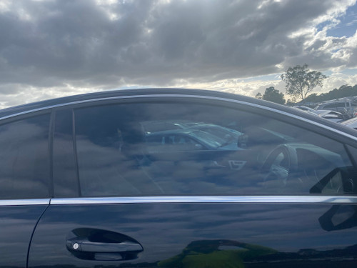 MERCEDES W204 COUPE USED RH DOOR GLASS 