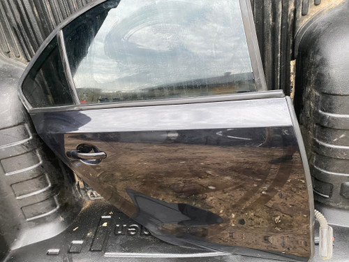 VW JETTA 2001 0N USED RHR DOOR SHELL IN BLACK C9X PAINT CODE