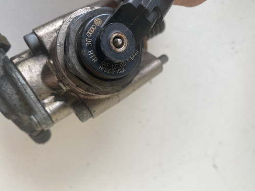 VW GOLF MK5 GTI A3 USED HIGH PRESSURE PUMP 06F 127 025 F