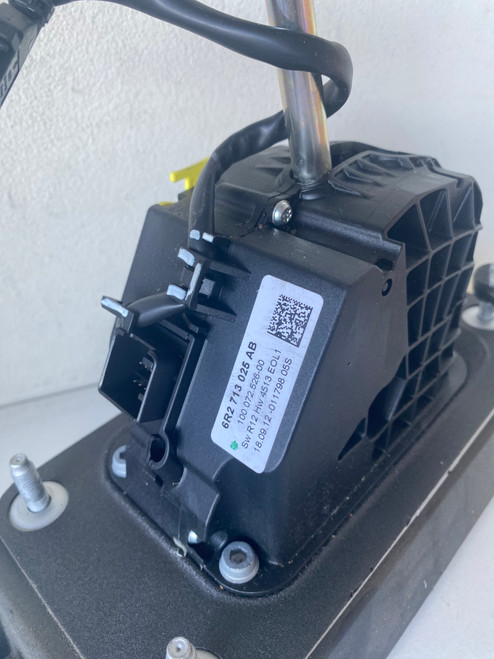 VW POLO 6R USED AUTO SHIFTER 6R2 713 025 AB