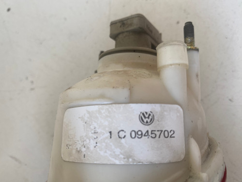 VW BEETLE EARLY USED REAR FOG LIGHT 1C0945702