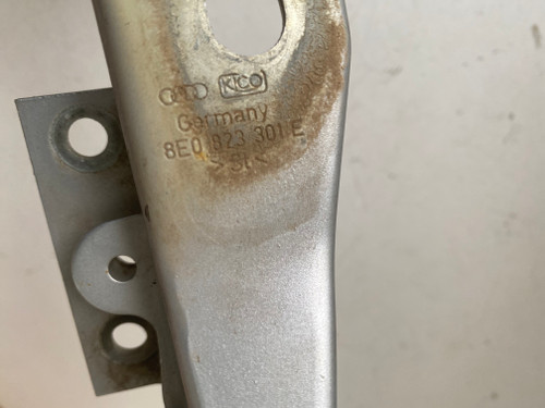 AUDI A4 B7 USED LH BONNET HINDGE 8E0 823 301 E