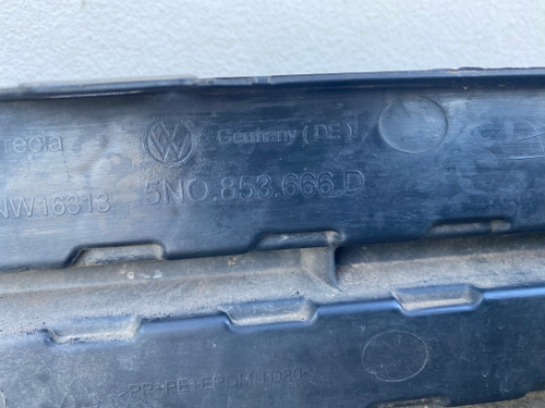 VW TIGUAN 2011-2014 USED RHF LOWER BAR GRILLE 5N0 853 666 D