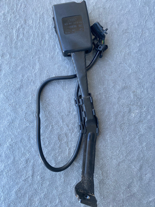 AUDI A3 8P USED LHF SEAT BELT BUCKLE 8P0 857 755 D