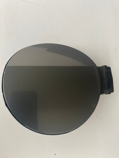 VW TIGUAN 2011-2015 USED FUEL FLAP IN GREY D7R PAINT CODE