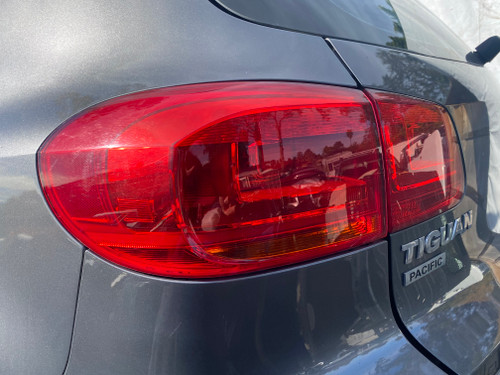 VW TIGUAN 2011-2015 USED LH OUTER TAIL LIGHT  5N0 945 095 Q