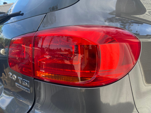 VW TIGUAN 2011-2015 USED RH OUTER TAIL LIGHT  5N0 945 096 Q