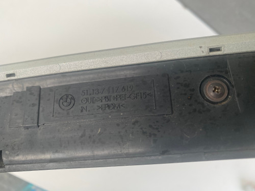 BMW E46 318TI COMPACT LATE USED TAILGATE HANDLE IN SILVER 61.137 117 619