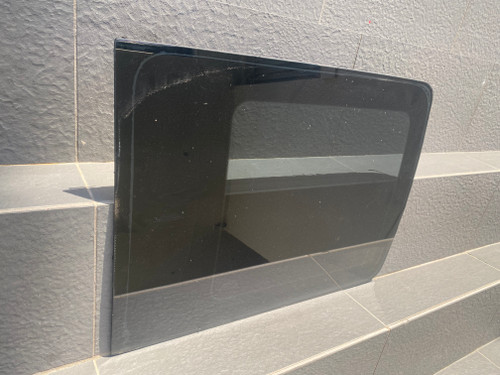 VW CADDY VAN 2005-2015 SWB USED RH FIXED GLASS