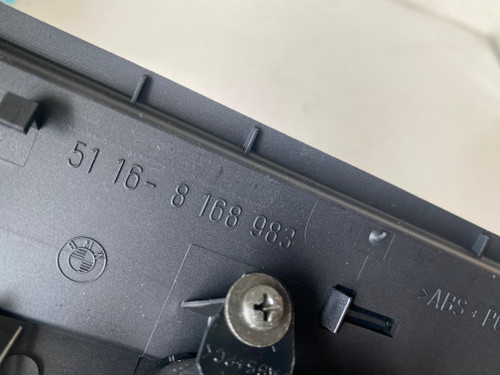 BMW E36 USED GLOVE BOX LOCK PANEL WITH AIR VENTS 51 16 - 8 168 983